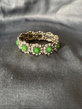 Green Stretchy Bracelet